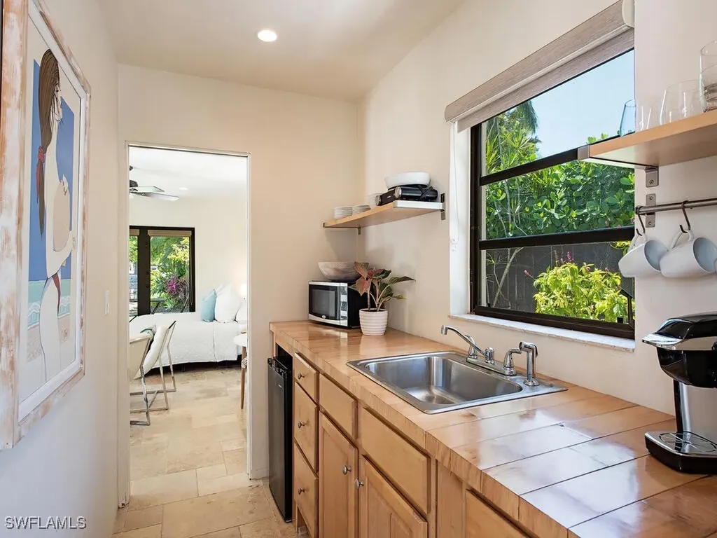 1200 9th Avenue N Naples FL 34102