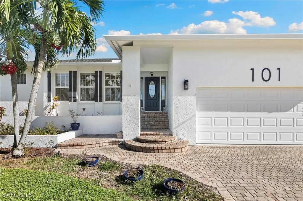 101 San Salvador Street Naples FL 34113