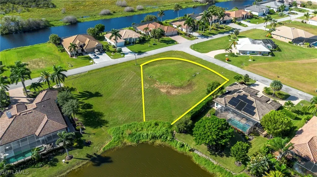 17994 Bluewater Drive Naples FL 34114