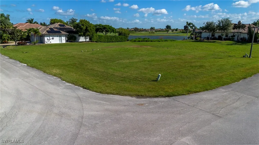 17994 Bluewater Drive Naples FL 34114