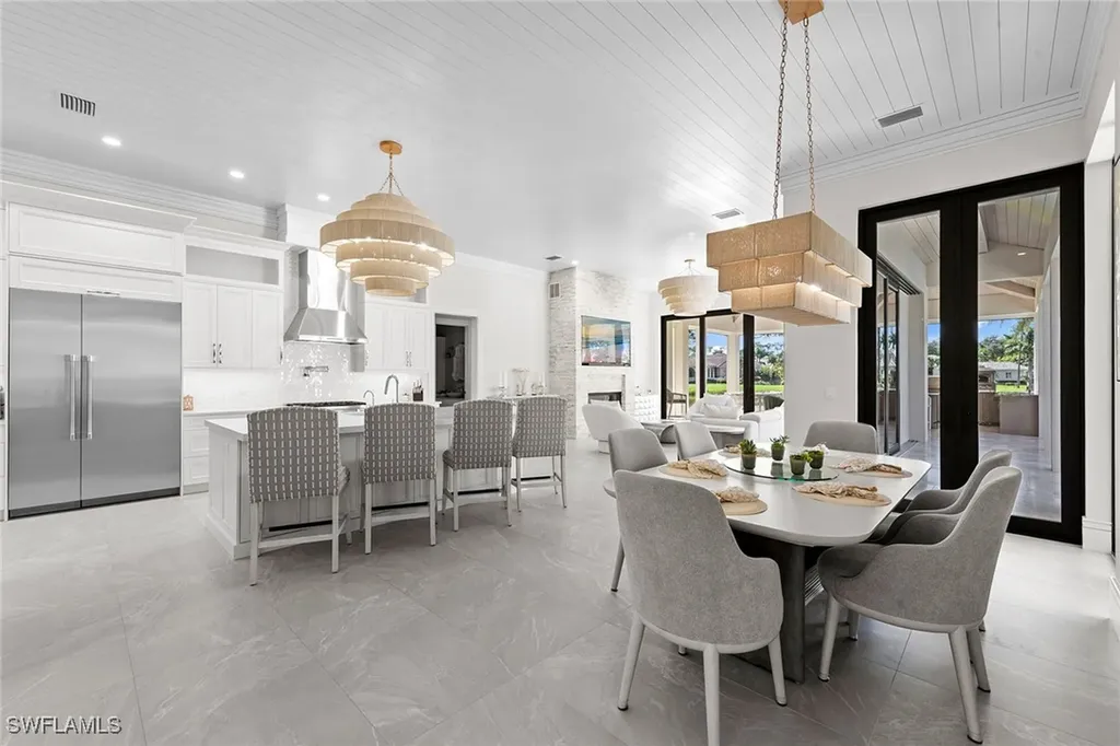 6536 Highcroft Drive Naples FL 34119