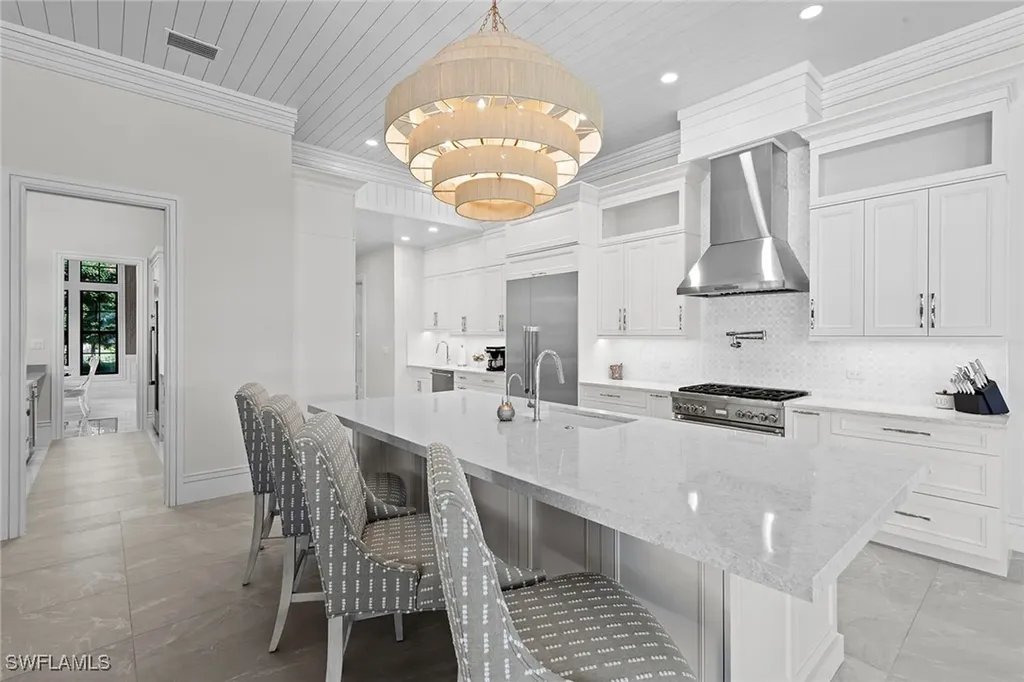 6536 Highcroft Drive Naples FL 34119