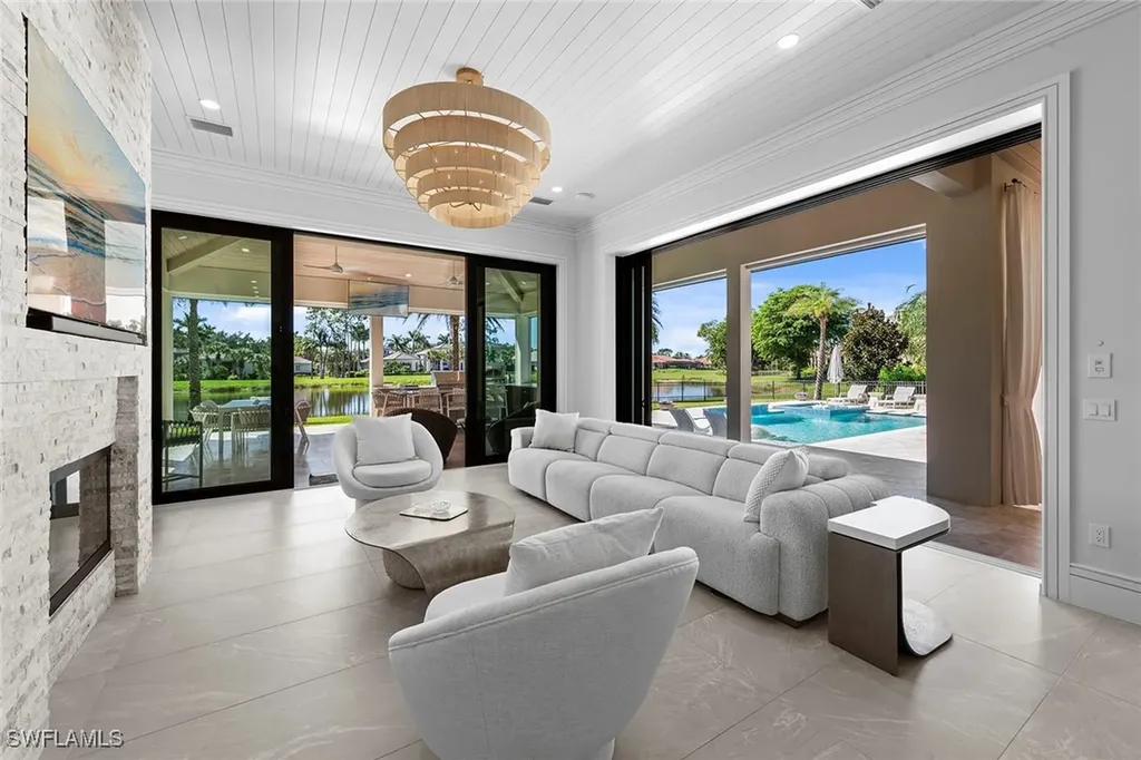 6536 Highcroft Drive Naples FL 34119