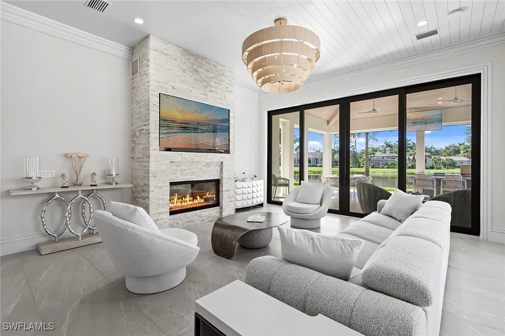 6536 Highcroft Drive Naples FL 34119