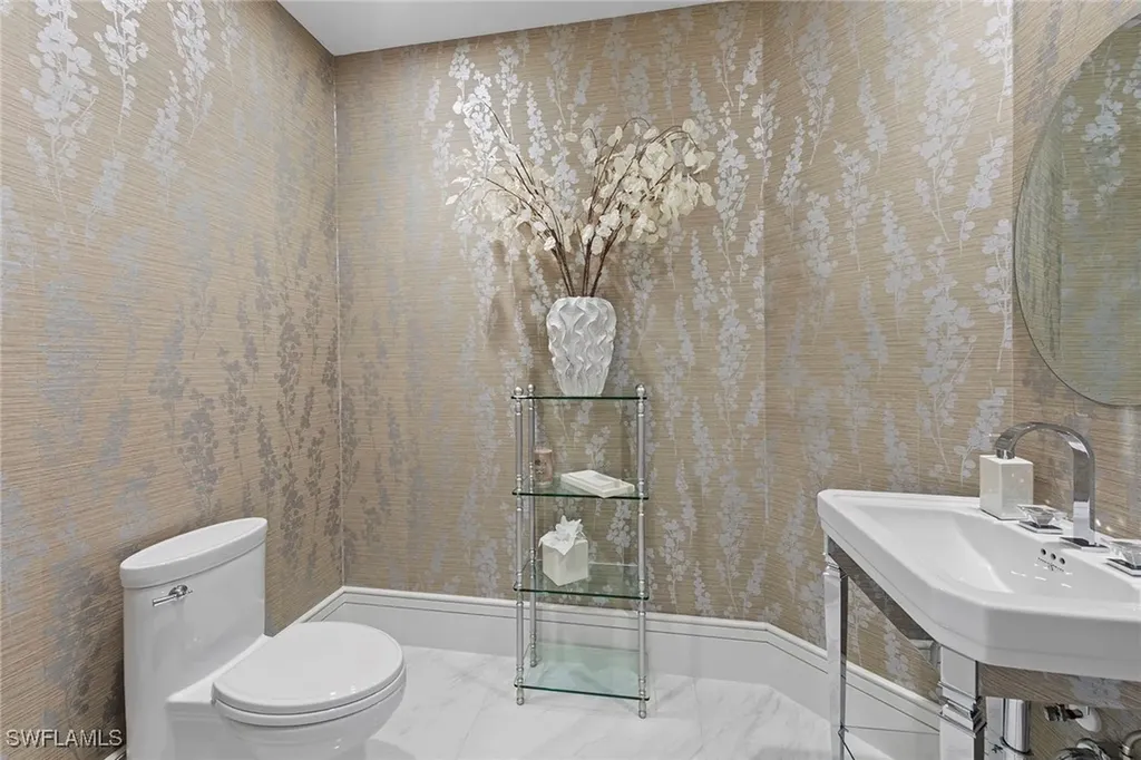 6536 Highcroft Drive Naples FL 34119