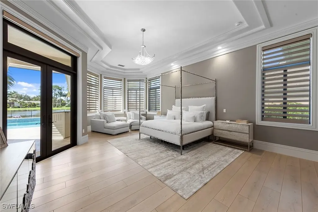 6536 Highcroft Drive Naples FL 34119