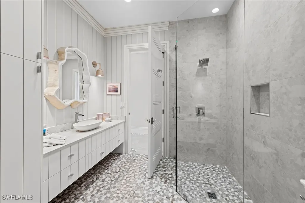 6536 Highcroft Drive Naples FL 34119