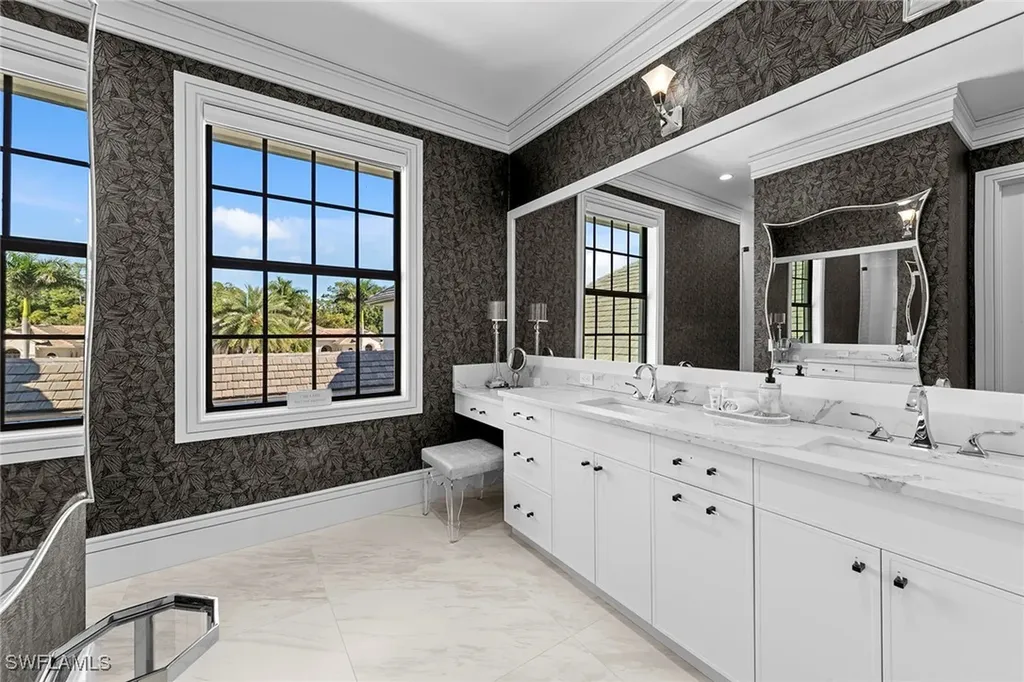 6536 Highcroft Drive Naples FL 34119