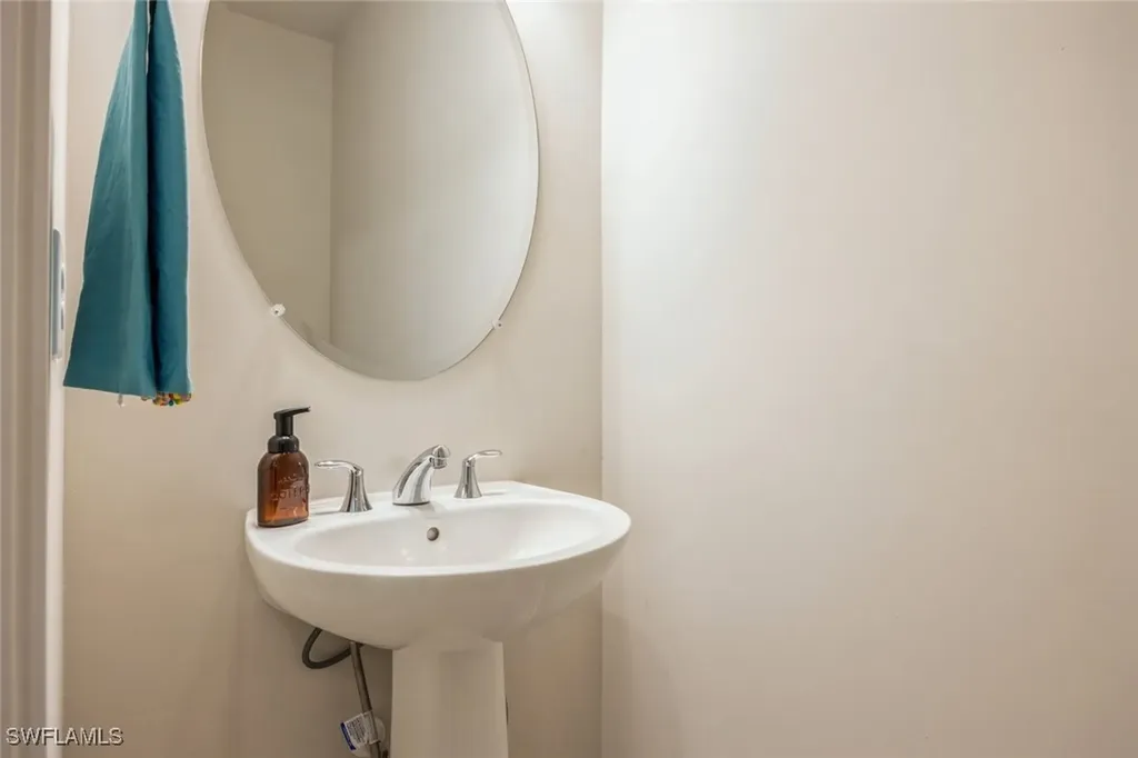 13057 Pembroke Drive Naples FL 34105