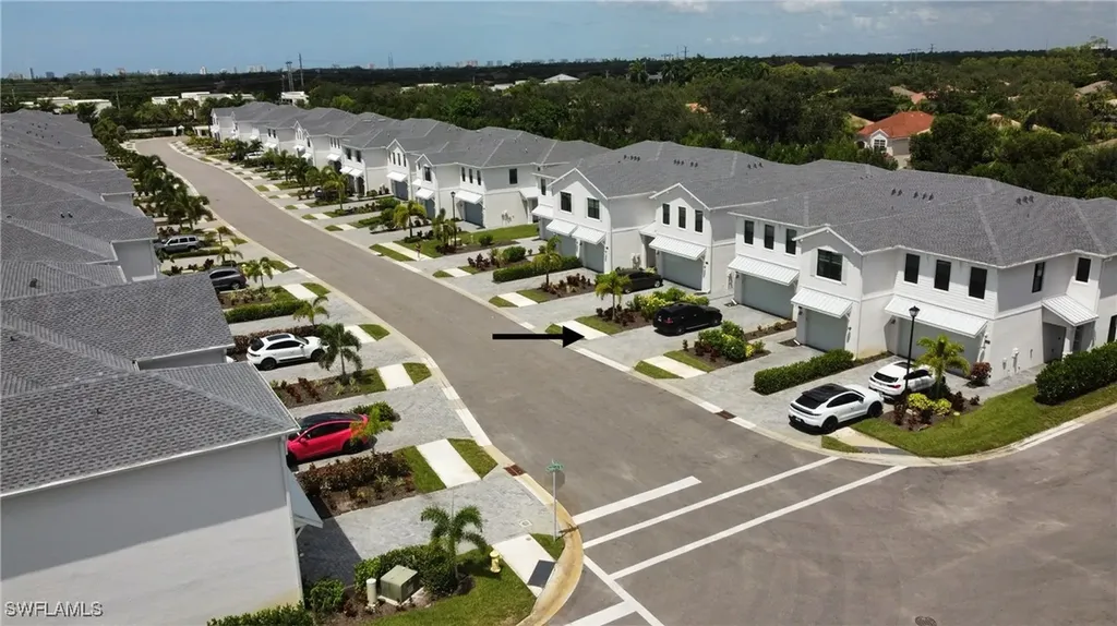 13057 Pembroke Drive Naples FL 34105