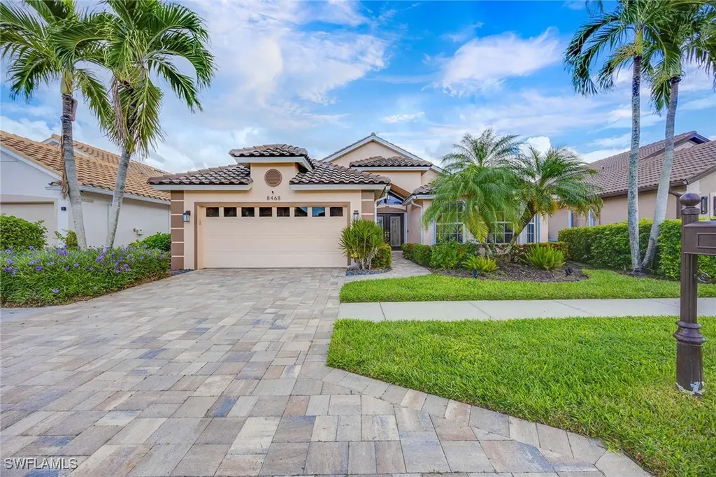 8468 Indian Wells Way Naples FL 34113