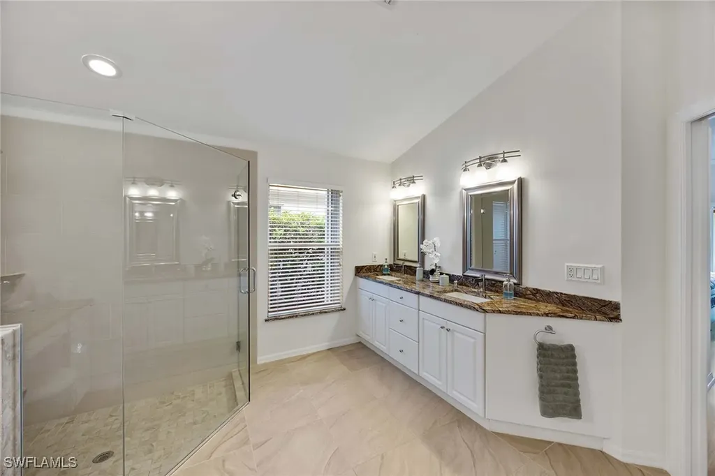 8468 Indian Wells Way Naples FL 34113