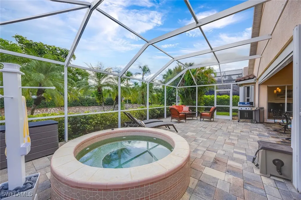 8468 Indian Wells Way Naples FL 34113