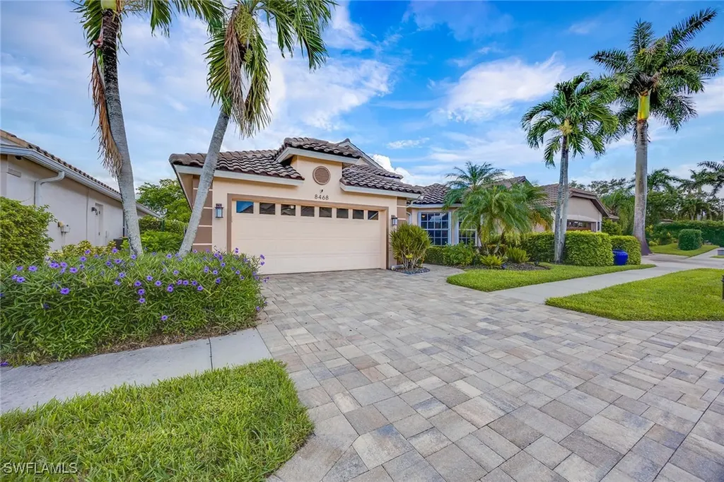 8468 Indian Wells Way Naples FL 34113