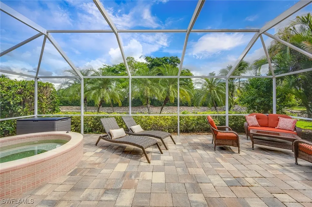 8468 Indian Wells Way Naples FL 34113