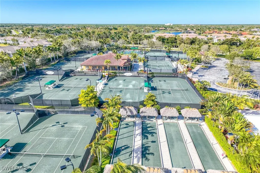 8468 Indian Wells Way Naples FL 34113