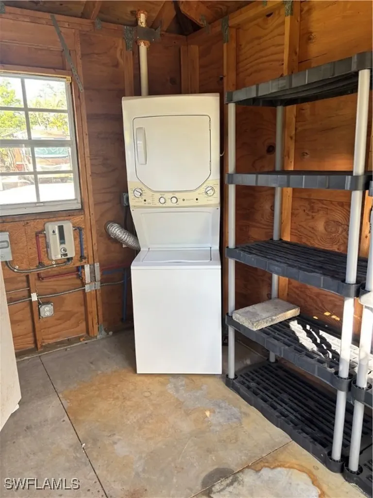 10002 Parkwood Drive Fort Myers FL 33905