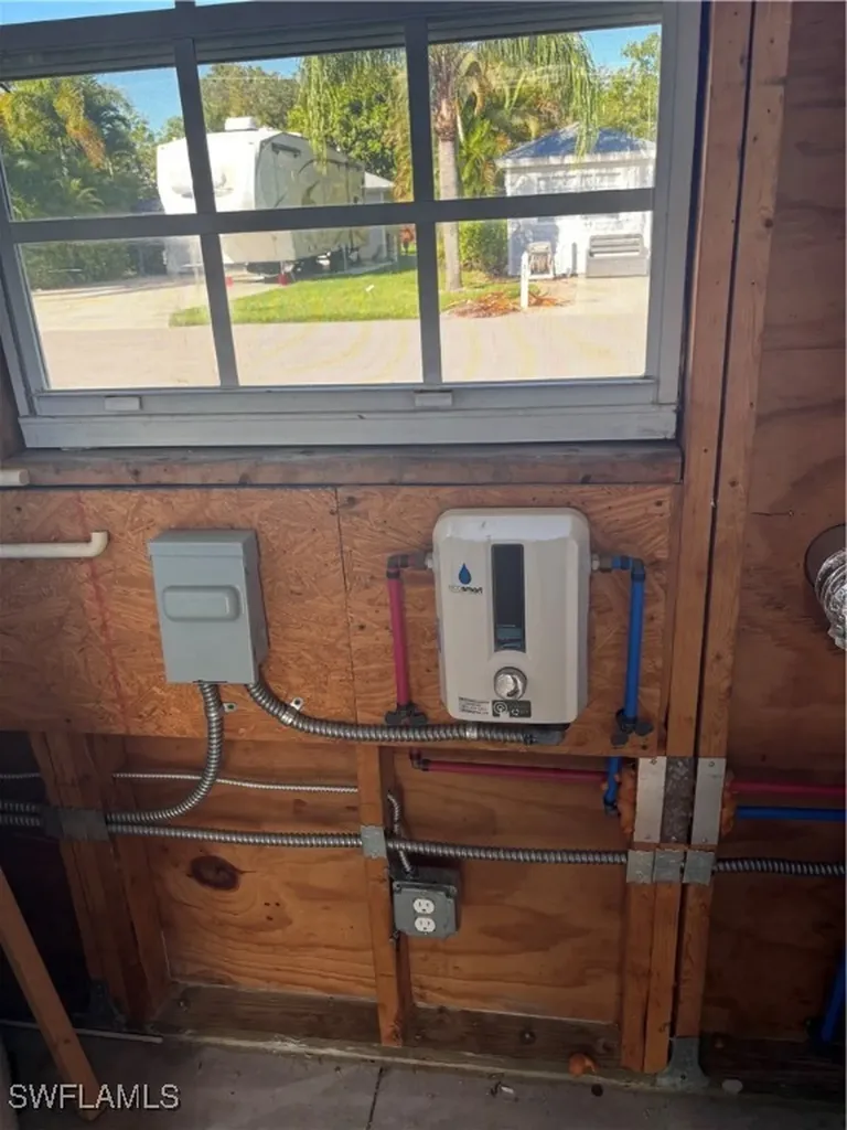 10002 Parkwood Drive Fort Myers FL 33905