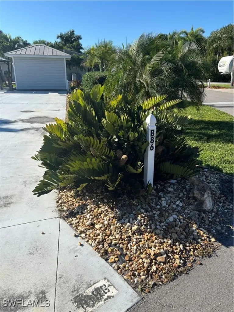 10002 Parkwood Drive Fort Myers FL 33905