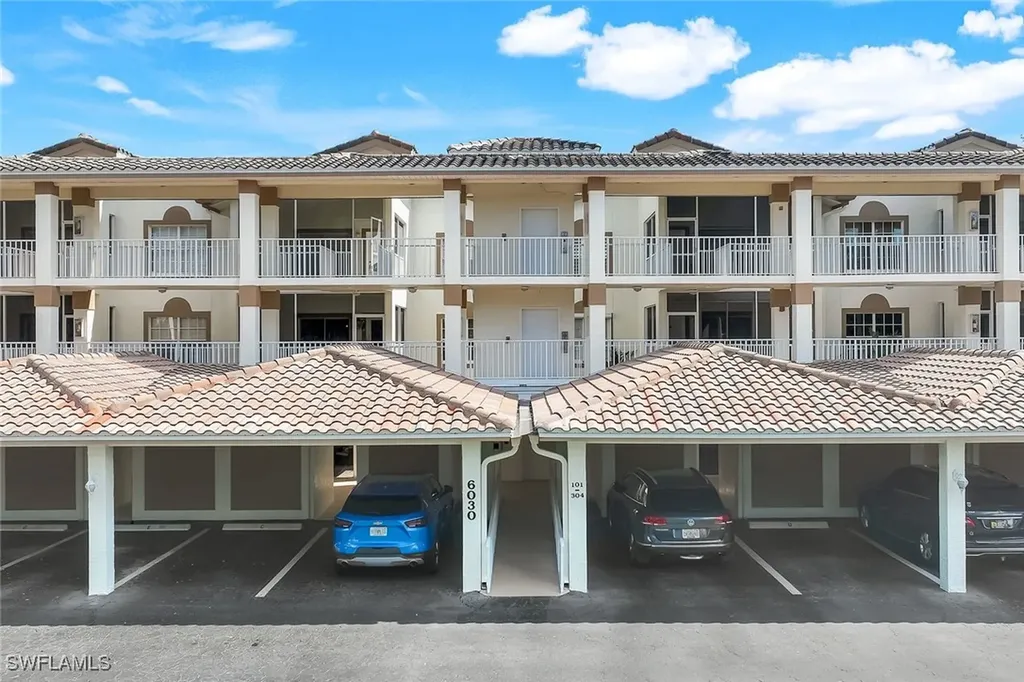 6030 Chardonnay Lane Naples FL 34119