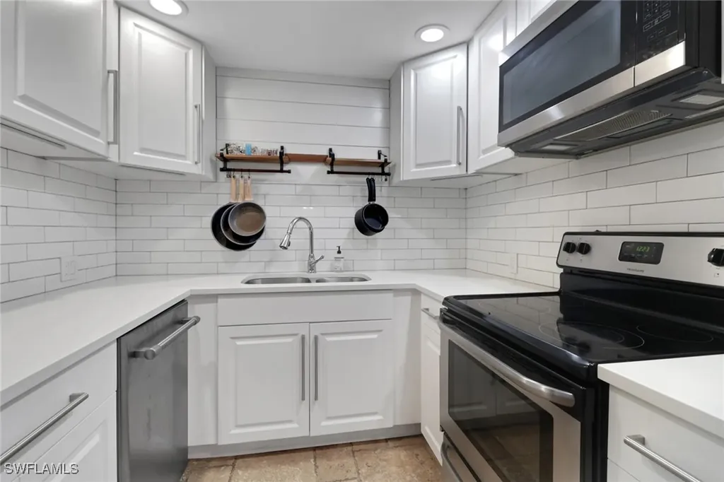 159 Teryl Road Naples FL 34112