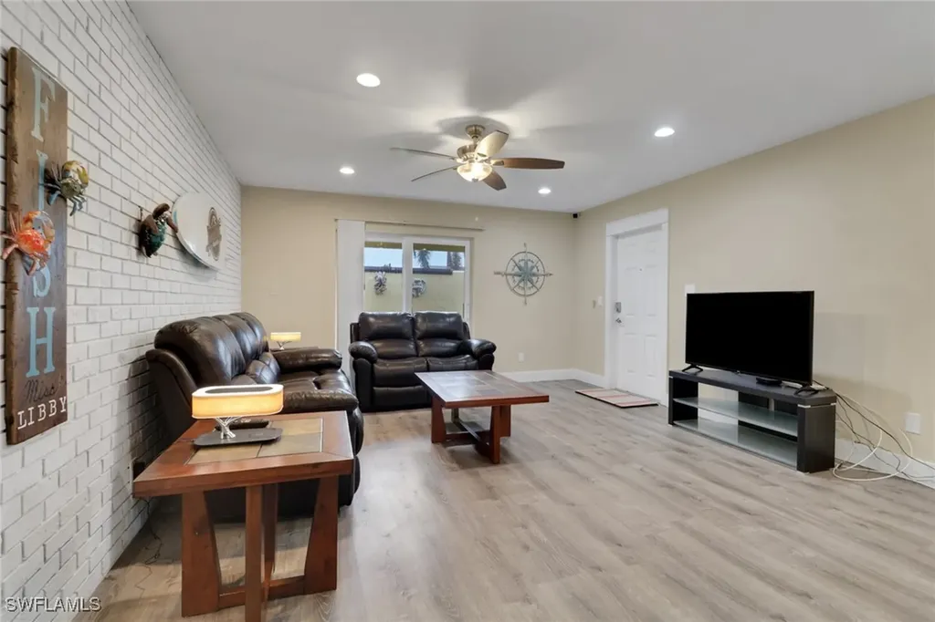 159 Teryl Road Naples FL 34112