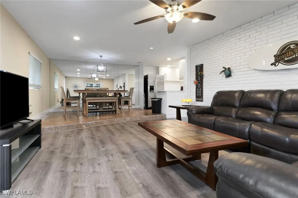 159 Teryl Road Naples FL 34112