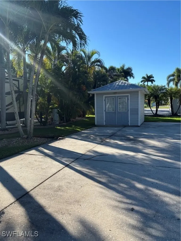 10130 Sunnywood Court Fort Myers FL 33905