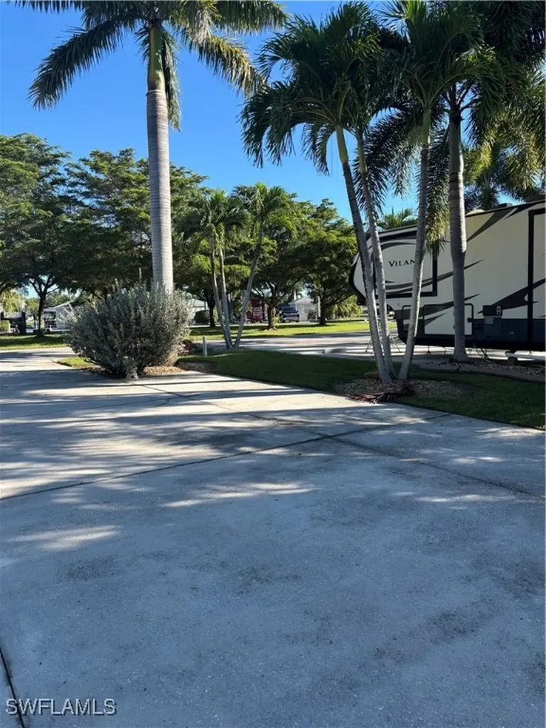 10130 Sunnywood Court Fort Myers FL 33905