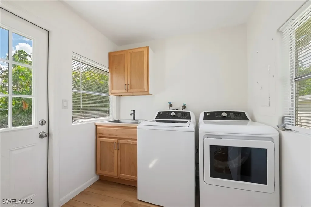 2432 Washington Avenue Naples FL 34112