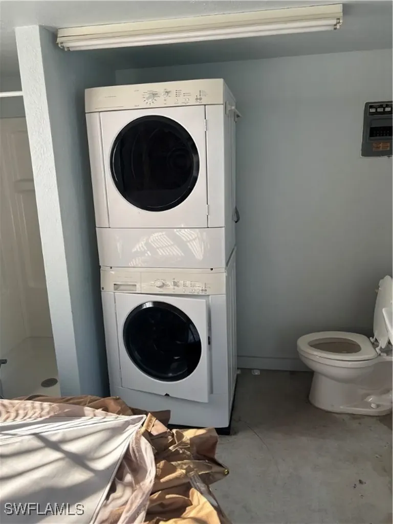 5890 Maplewood Court Fort Myers FL 33905