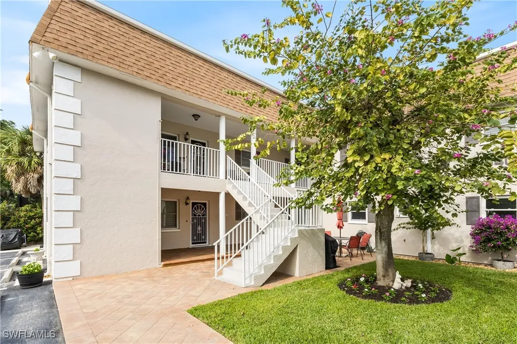 940 3rd Street S Naples FL 34102