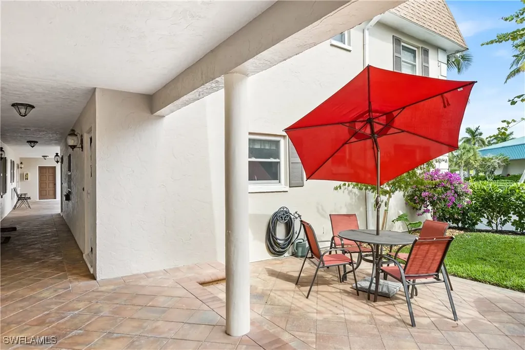 940 3rd Street S Naples FL 34102