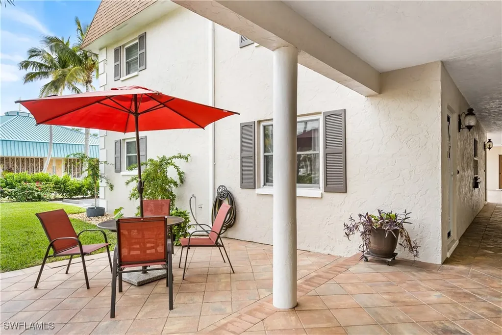 940 3rd Street S Naples FL 34102