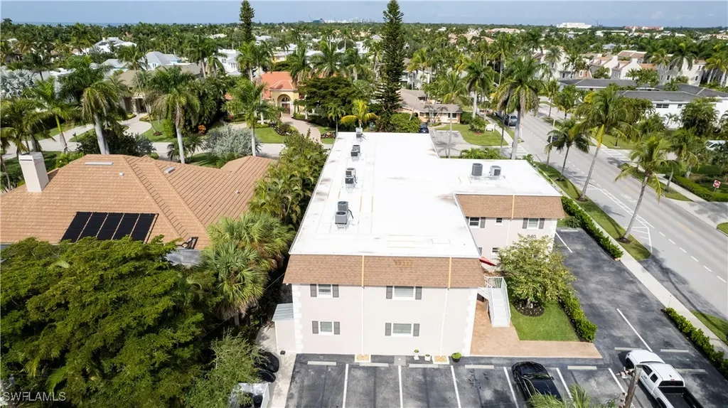 940 3rd Street S Naples FL 34102