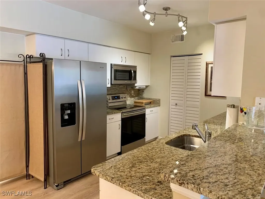 27087 Matheson Avenue Bonita Springs FL 34135