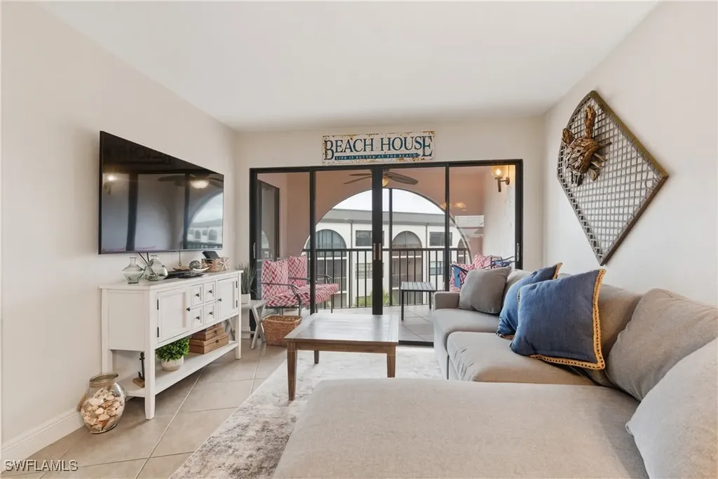 1023 Anglers Cove Marco Island FL 34145