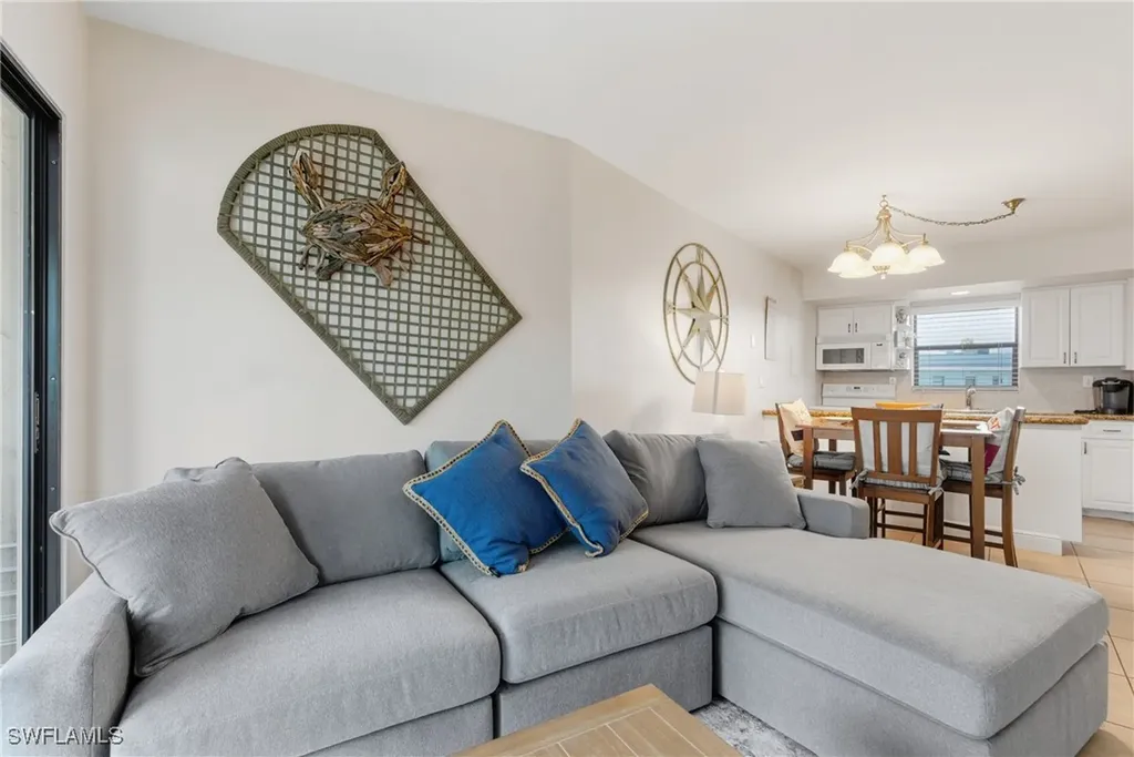1023 Anglers Cove Marco Island FL 34145