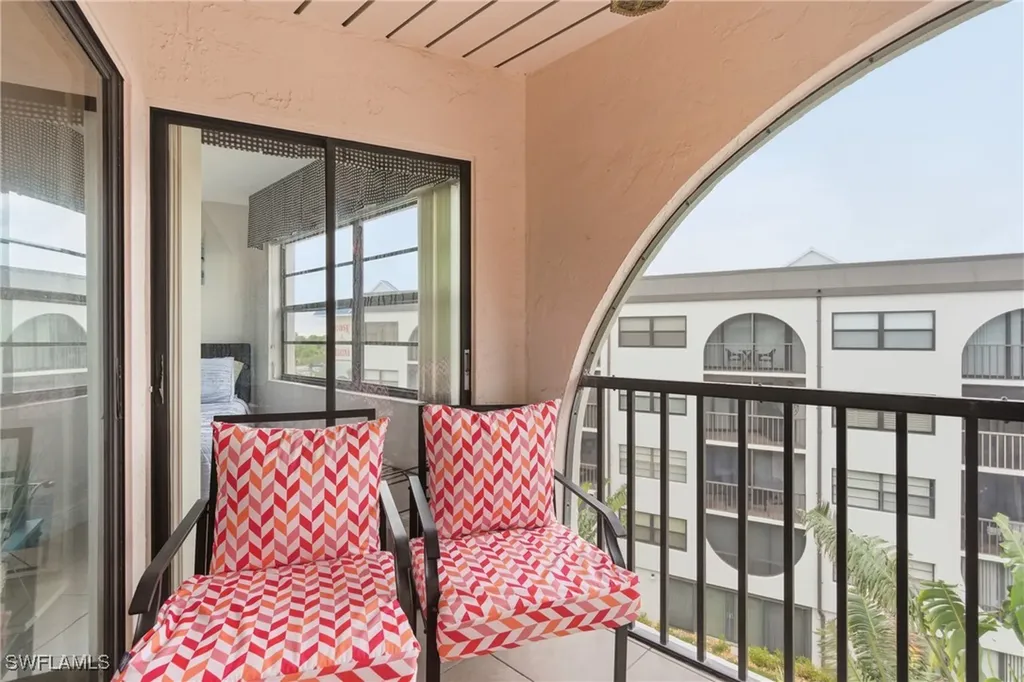 1023 Anglers Cove Marco Island FL 34145