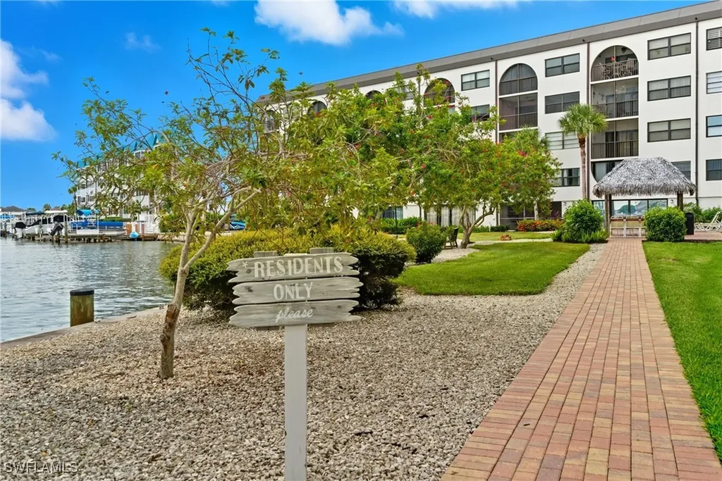 1023 Anglers Cove Marco Island FL 34145