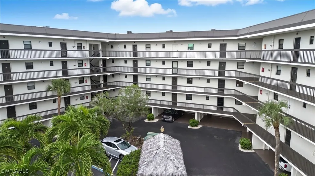 1023 Anglers Cove Marco Island FL 34145