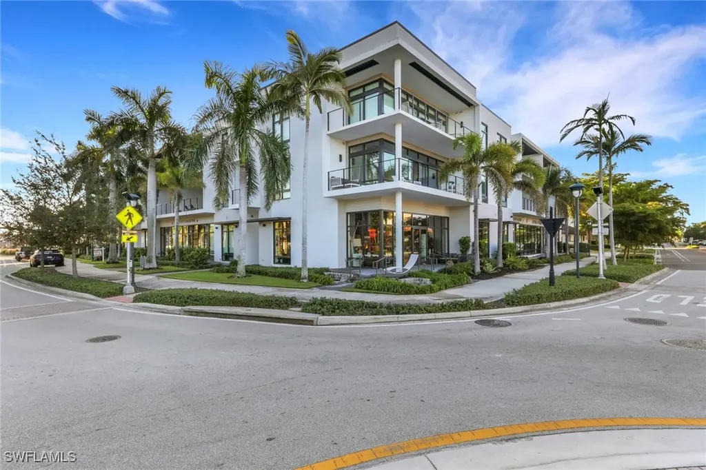 850 Central Avenue Naples FL 34102