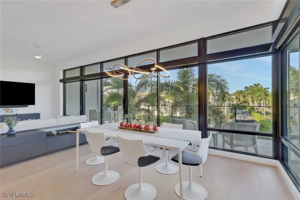 850 Central Avenue Naples FL 34102