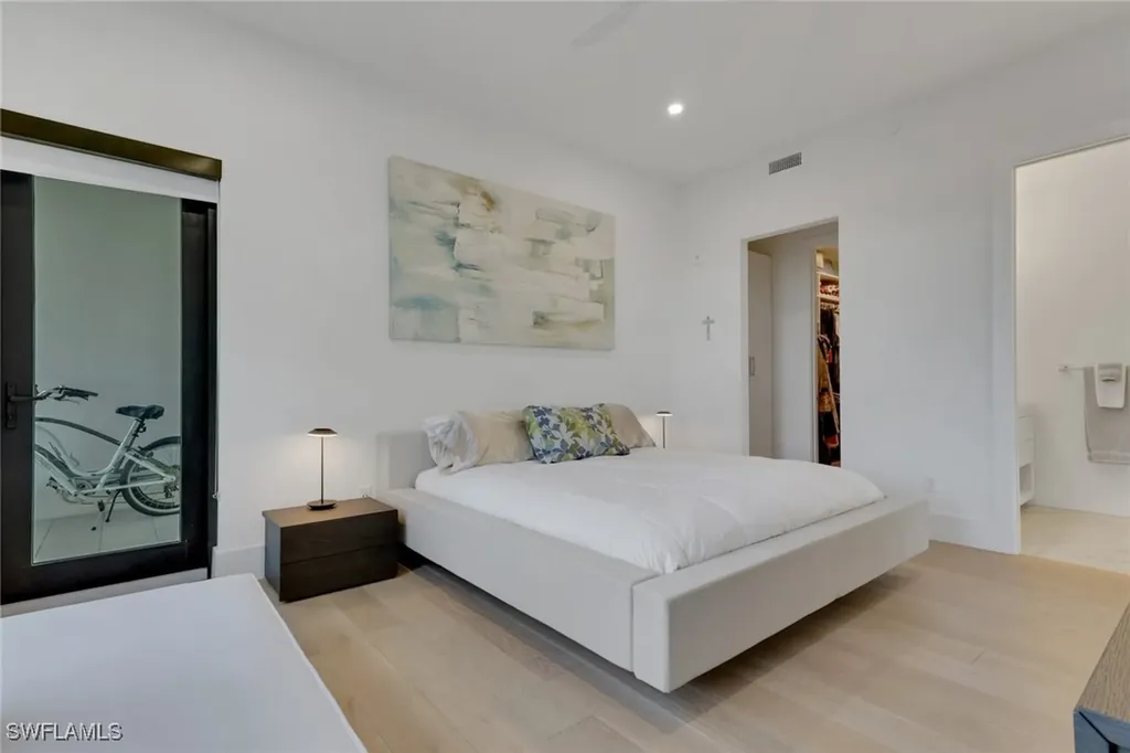 850 Central Avenue Naples FL 34102