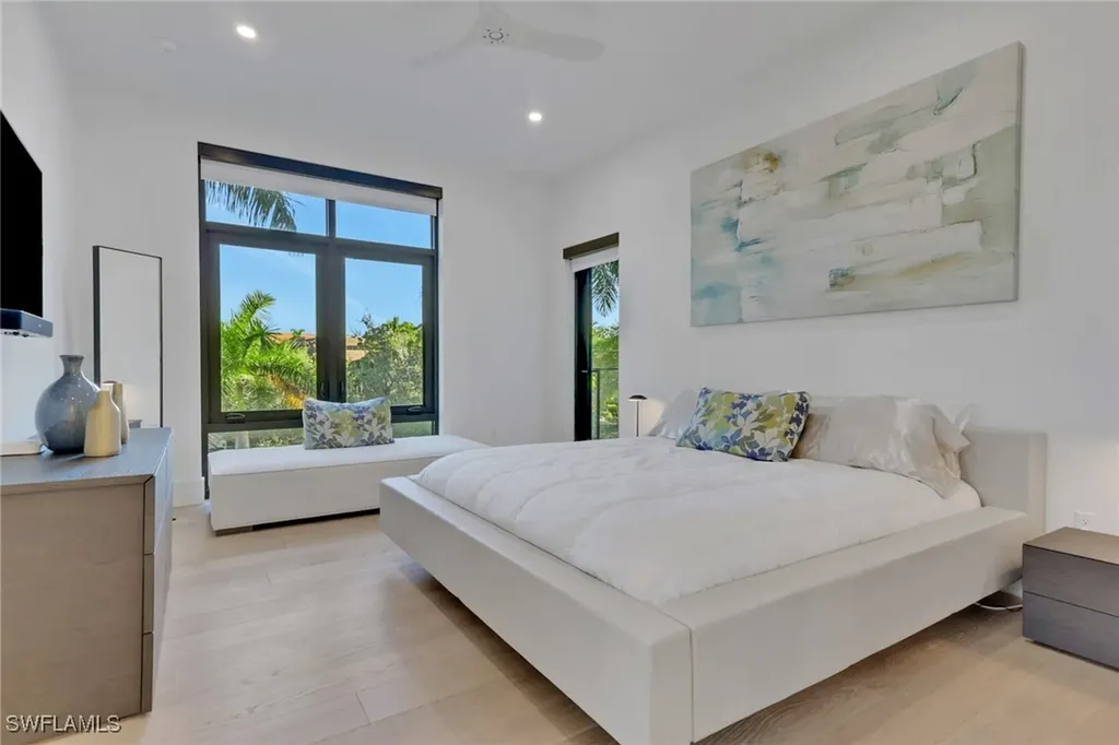 850 Central Avenue Naples FL 34102