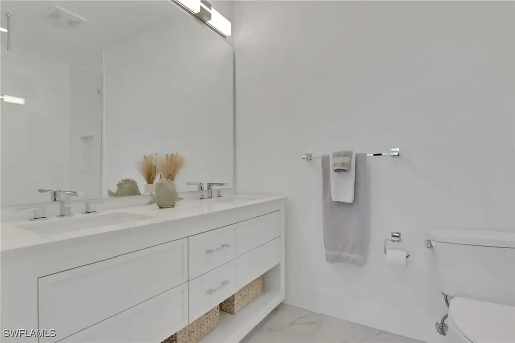 850 Central Avenue Naples FL 34102