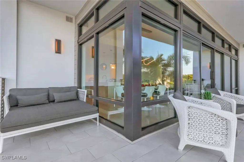 850 Central Avenue Naples FL 34102