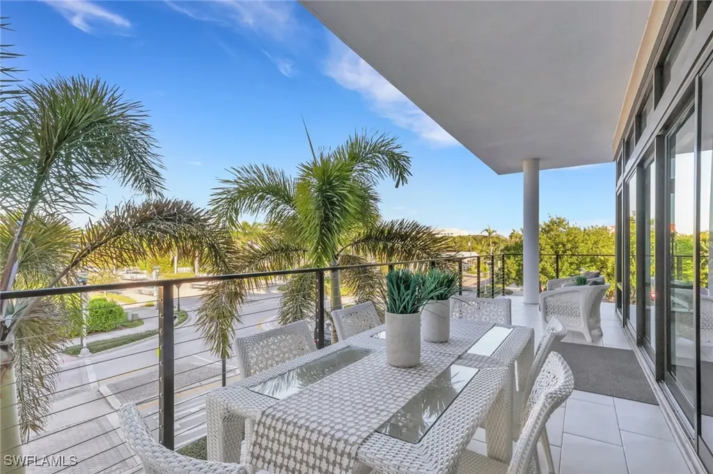 850 Central Avenue Naples FL 34102