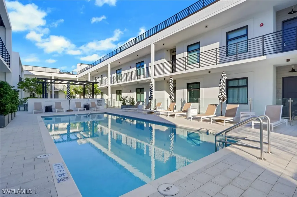 850 Central Avenue Naples FL 34102