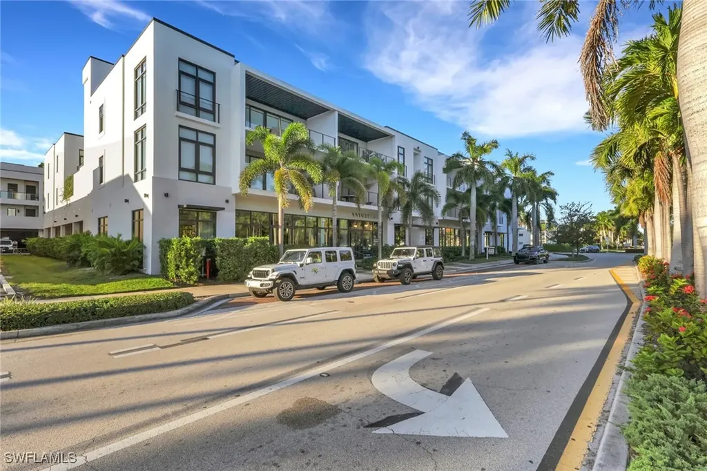 850 Central Avenue Naples FL 34102